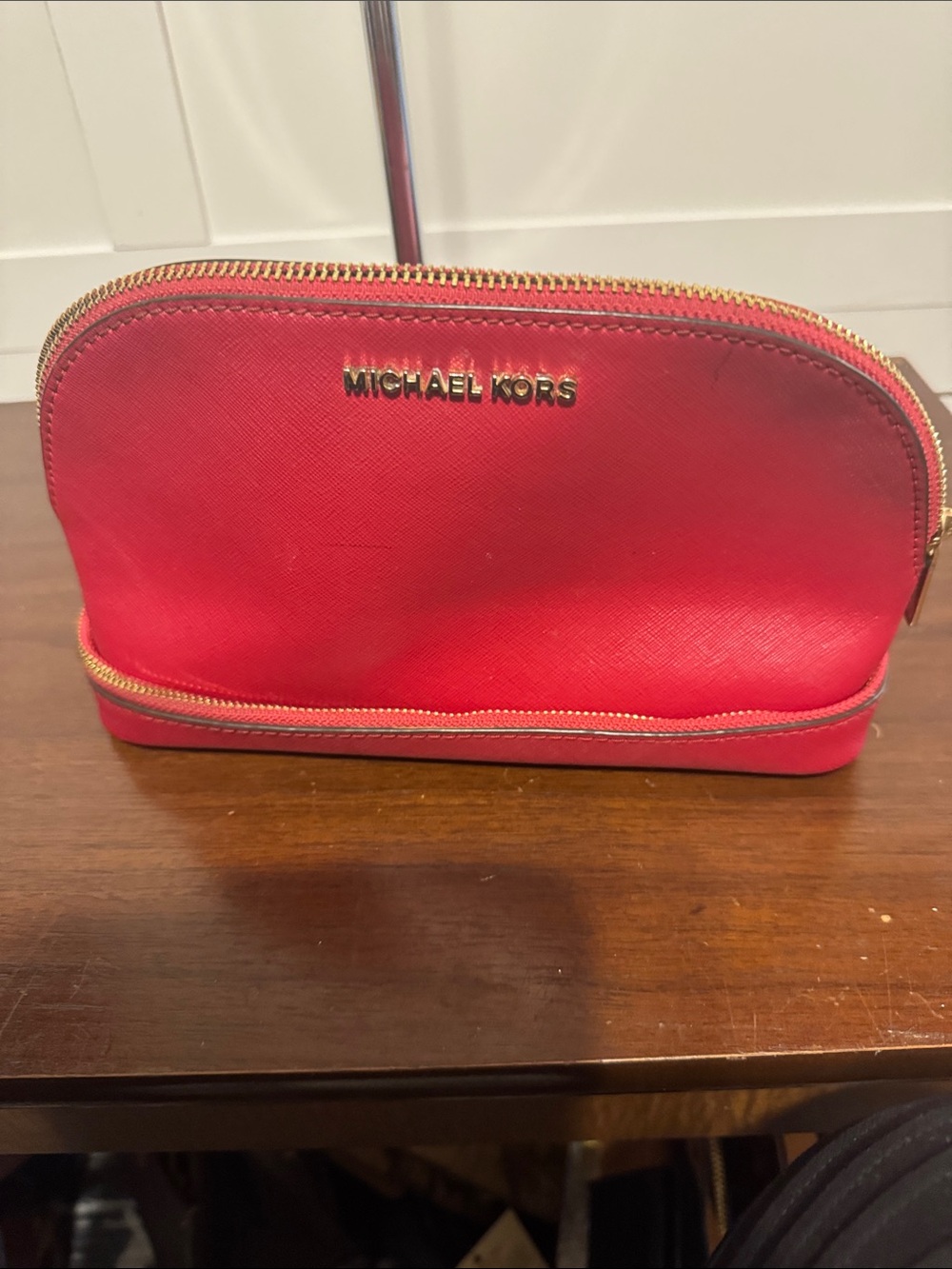 Michael Kors Jet Set Medium Leather Travel Kit in crimson